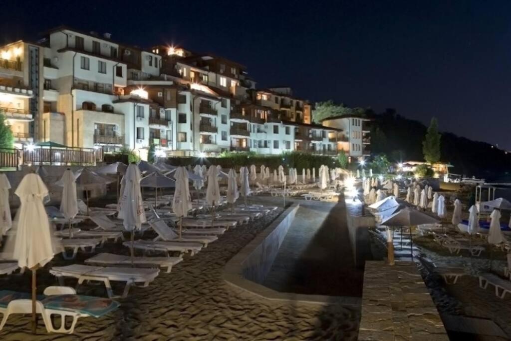 Апартамент Ния, Райска Градина / Garden Of Eden Sveti Vlas Bagian luar foto