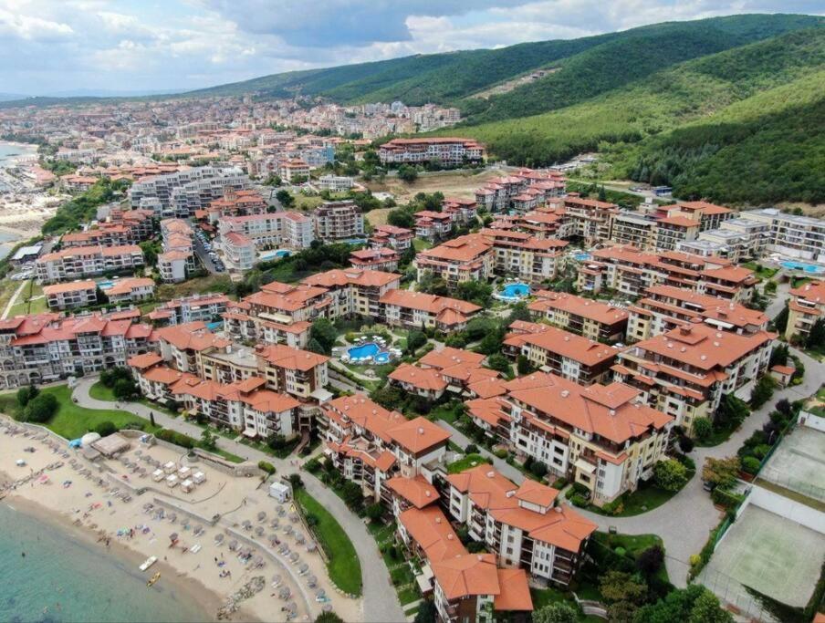 Апартамент Ния, Райска Градина / Garden Of Eden Sveti Vlas Bagian luar foto