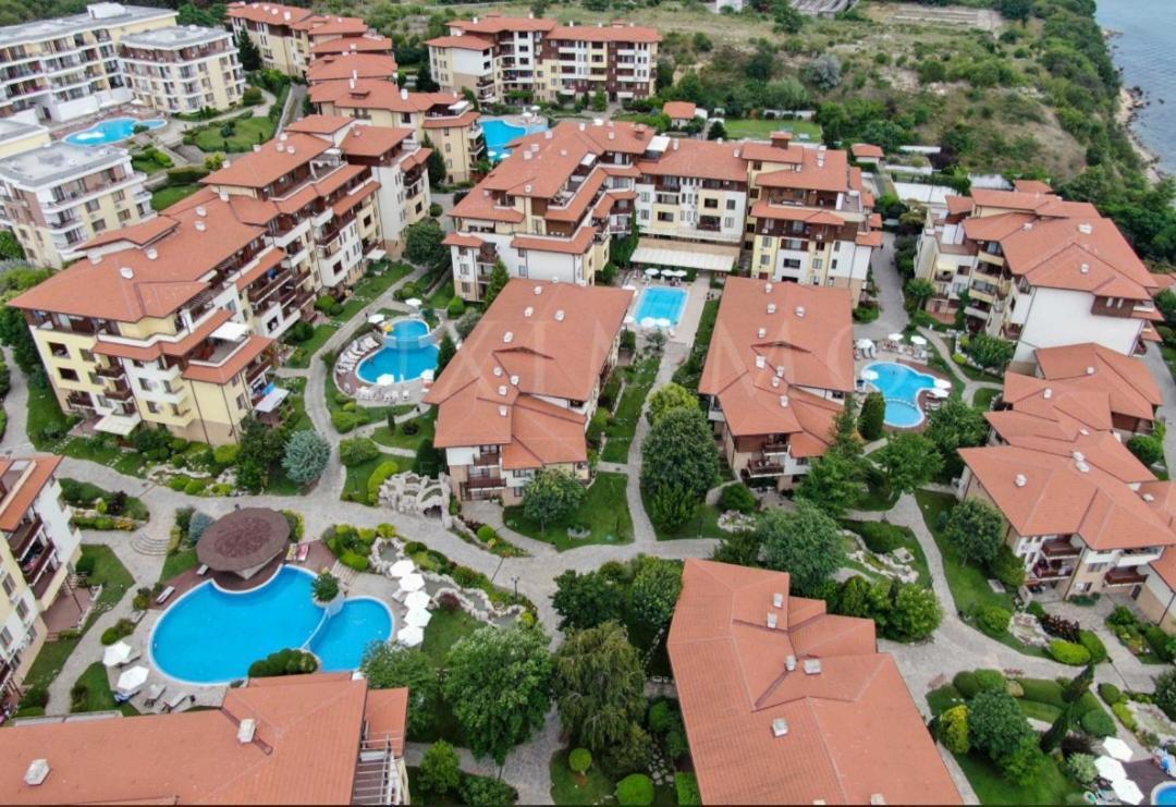 Апартамент Ния, Райска Градина / Garden Of Eden Sveti Vlas Bagian luar foto