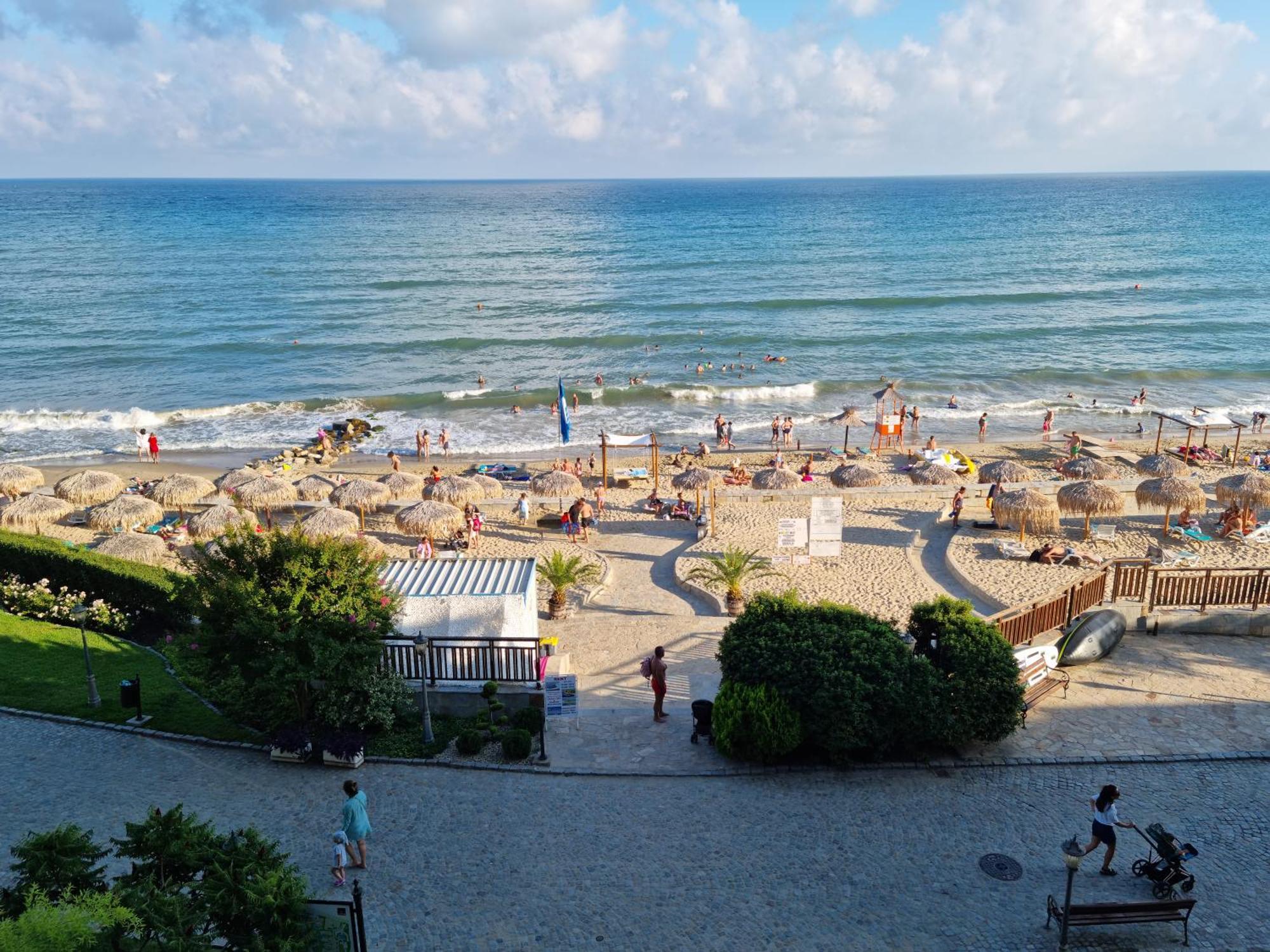 Апартамент Ния, Райска Градина / Garden Of Eden Sveti Vlas Bagian luar foto