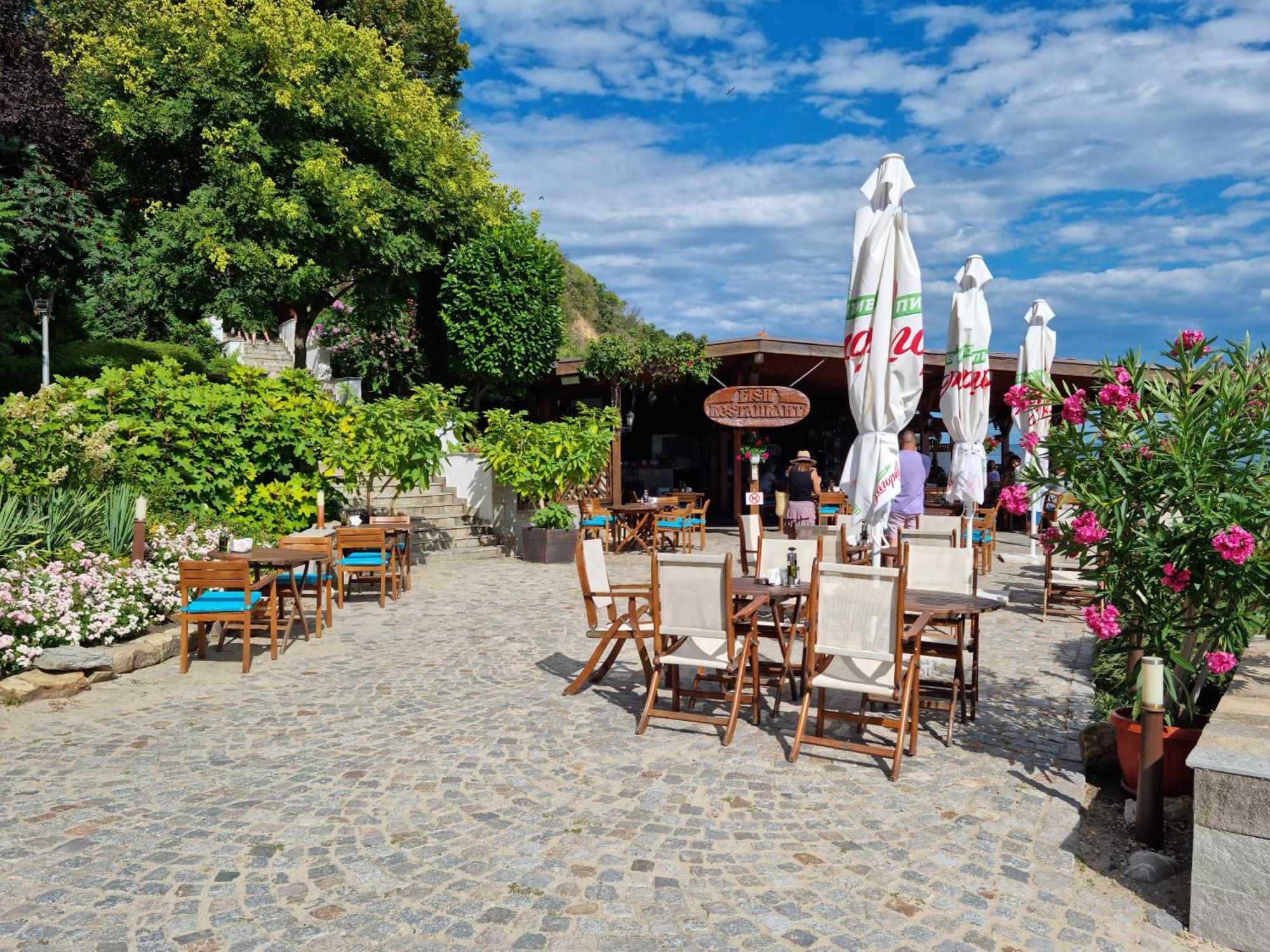 Апартамент Ния, Райска Градина / Garden Of Eden Sveti Vlas Bagian luar foto
