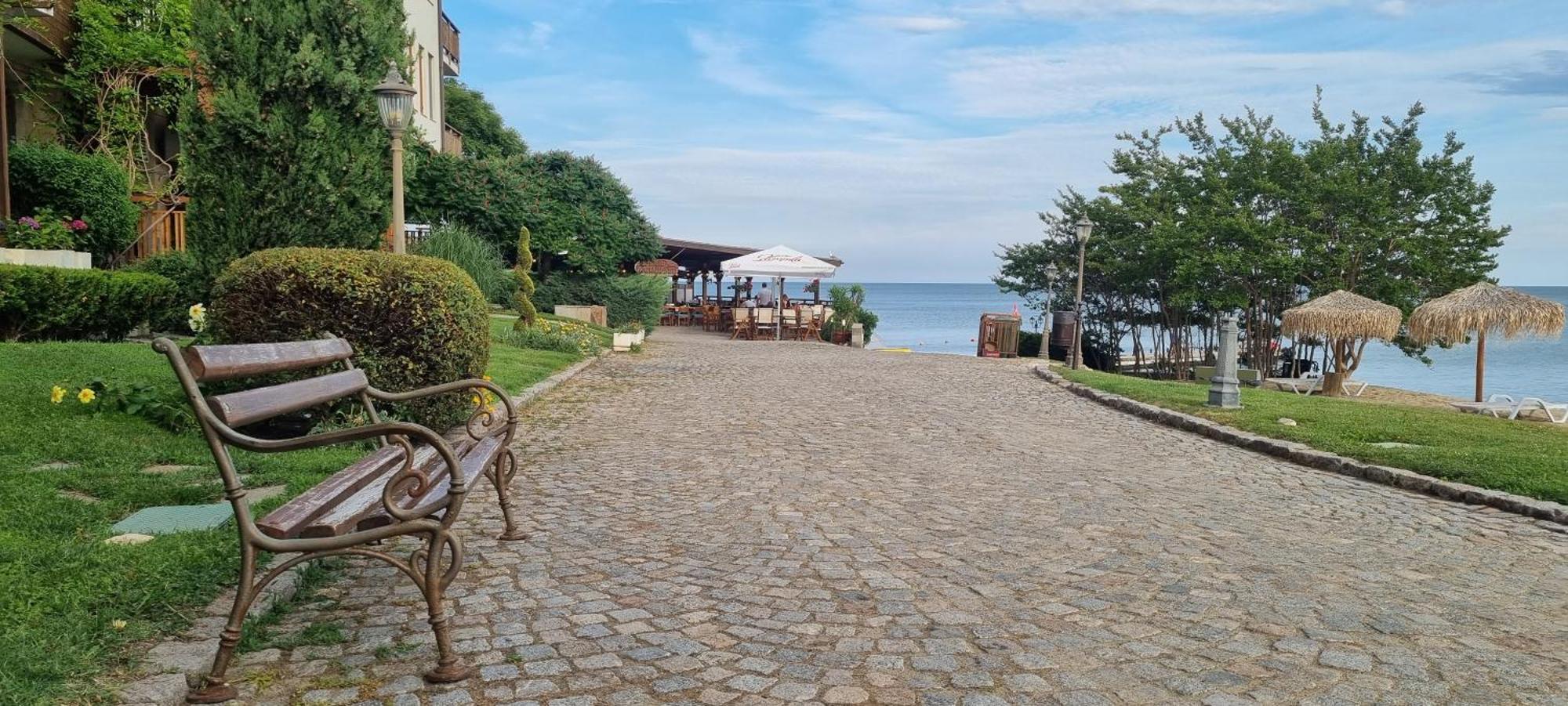Апартамент Ния, Райска Градина / Garden Of Eden Sveti Vlas Bagian luar foto